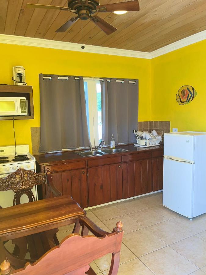 Bay Inn Estates Alice Town  Экстерьер фото